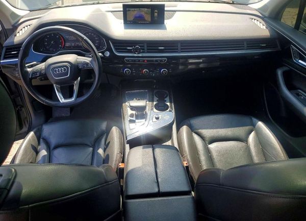 2017 AUDI Q7 quattro Premium Plus