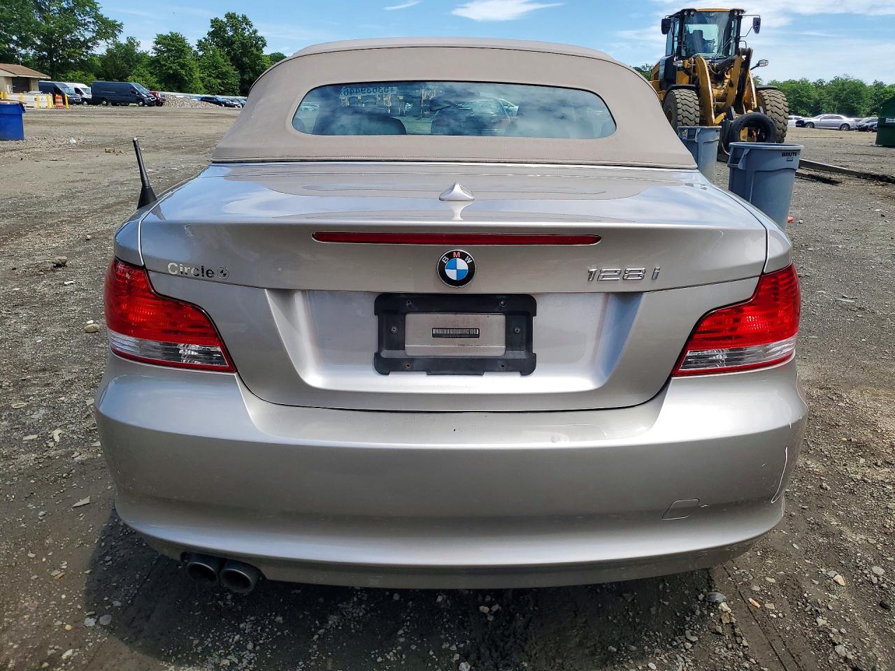 2011 BMW 128