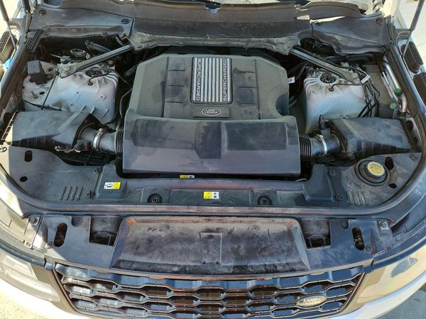 2019 LAND ROVER RANGE ROVER SPORT HSE Dynamic — Engine bay