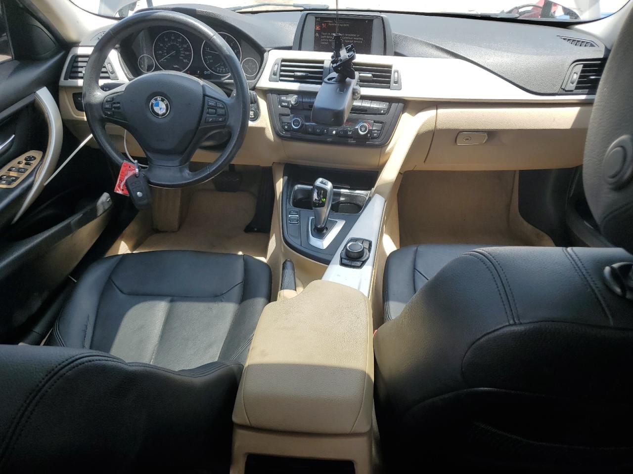 2015 BMW 320