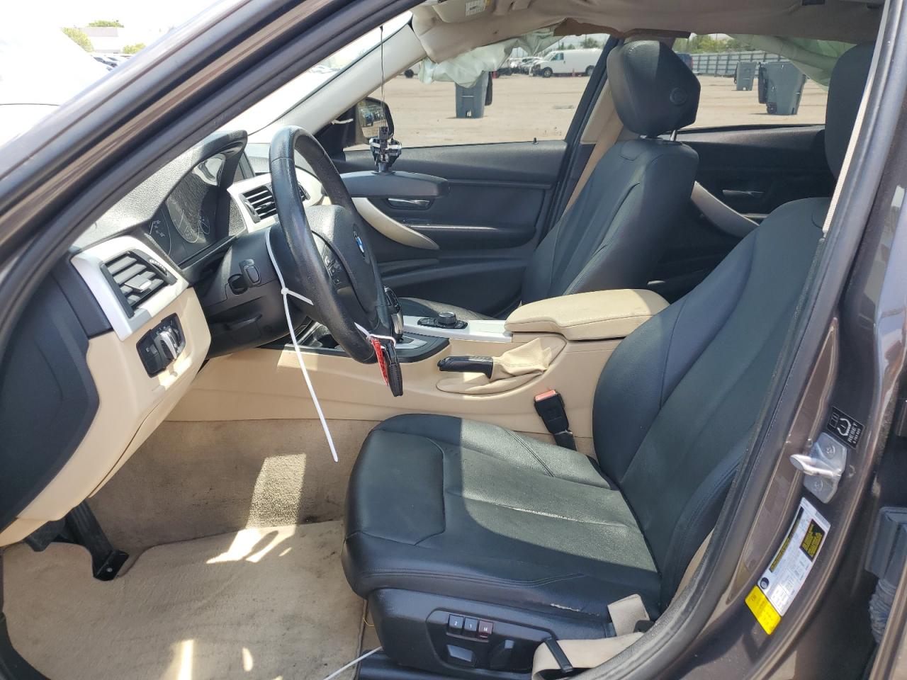 2015 BMW 320