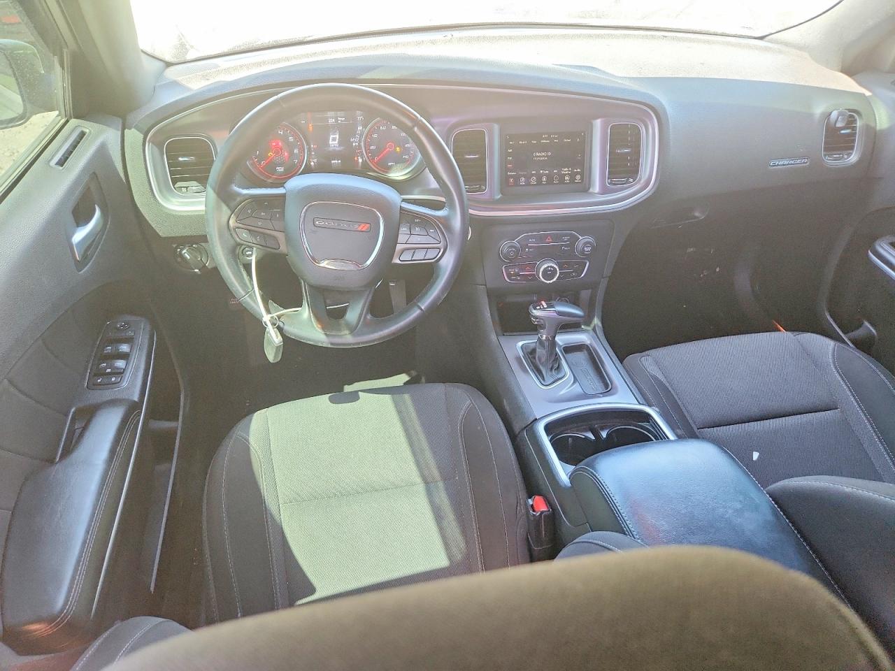 2020 DODGE CHARGER SXT