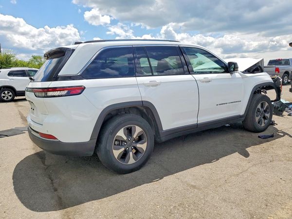 2022 JEEP GRAND CHEROKEE