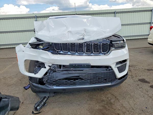 2022 JEEP GRAND CHEROKEE