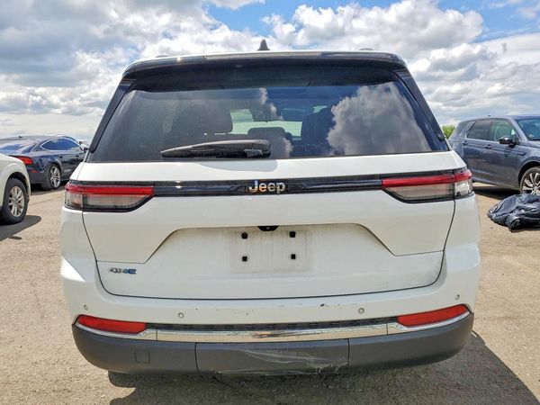 2022 JEEP GRAND CHEROKEE