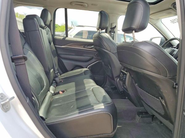 2022 JEEP GRAND CHEROKEE