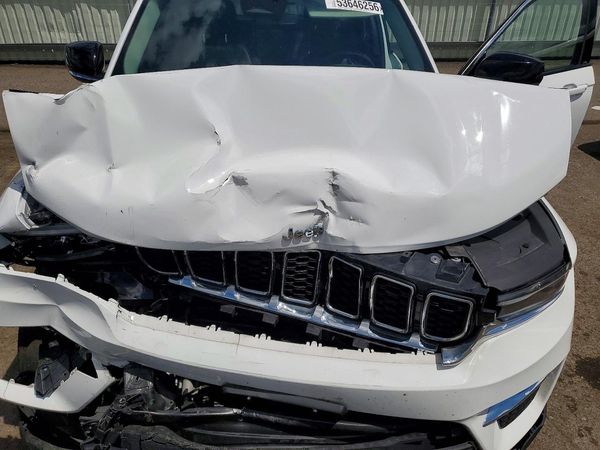 2022 JEEP GRAND CHEROKEE
