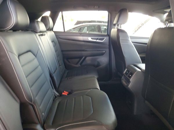 2024 VOLKSWAGEN ATLAS CROSS SPORT 4Motion SEL R-Line