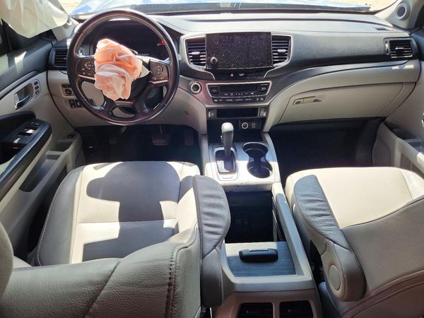 2020 HONDA PILOT