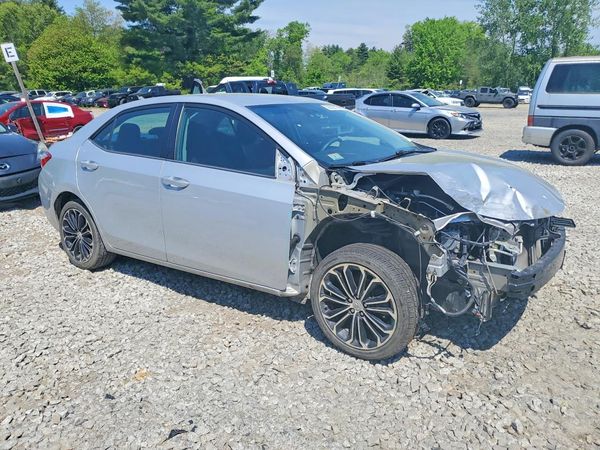 2015 TOYOTA COROLLA