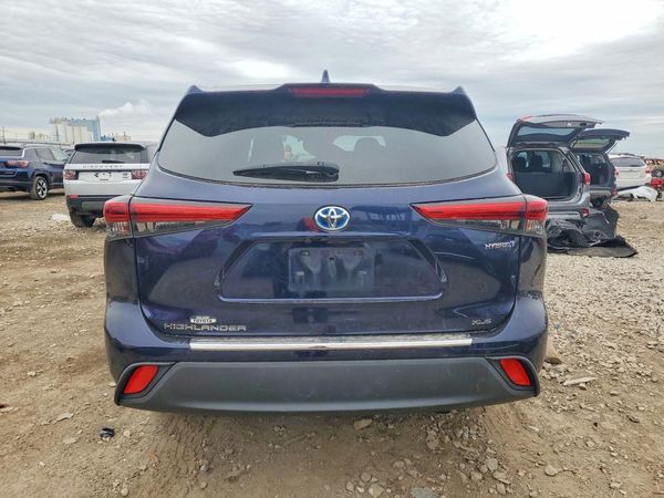 2020 TOYOTA HIGHLANDER