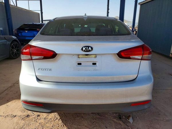 2017 KIA FORTE