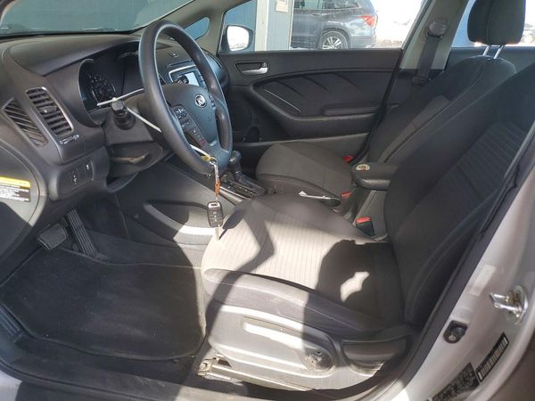 2017 KIA FORTE