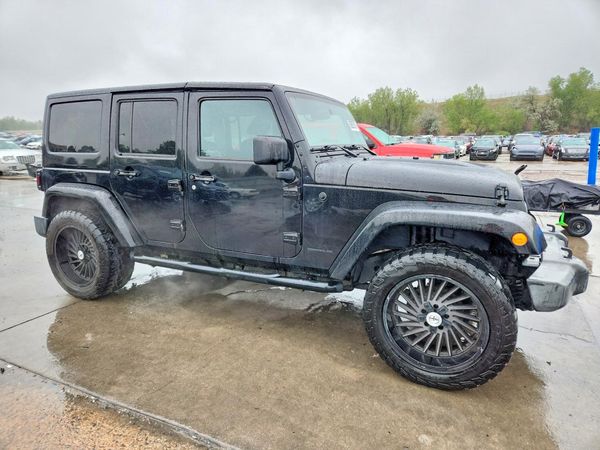 2015 JEEP WRANGLER UNLIMITED SAHARA 4X4
