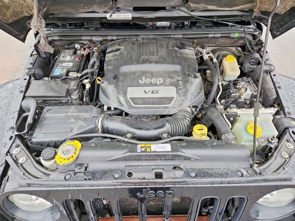 2015 JEEP WRANGLER UNLIMITED SAHARA 4X4