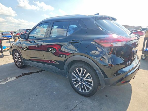 2022 NISSAN KICKS SV