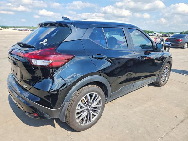 2022 NISSAN KICKS SV