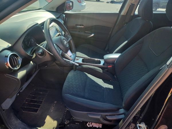 2022 NISSAN KICKS SV