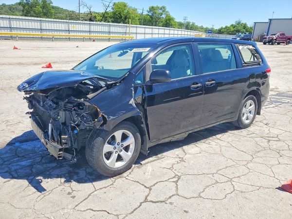 2014 TOYOTA SIENNA