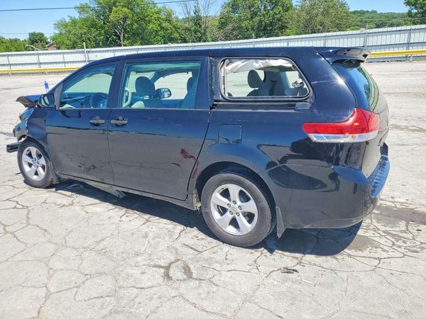 2014 TOYOTA SIENNA