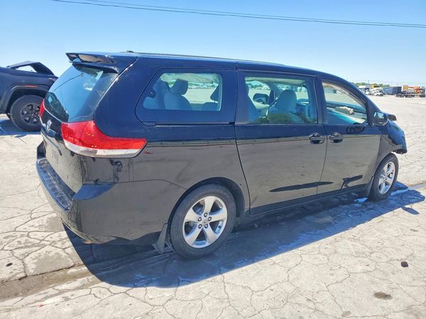 2014 TOYOTA SIENNA