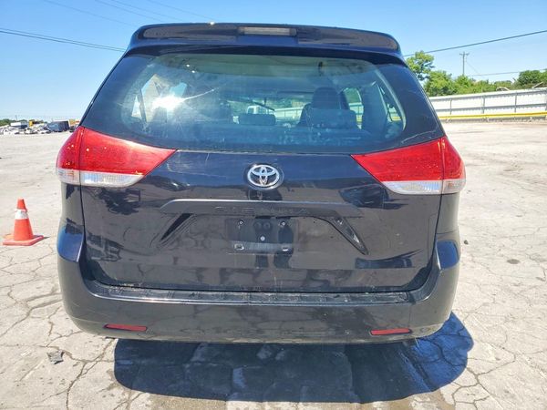 2014 TOYOTA SIENNA
