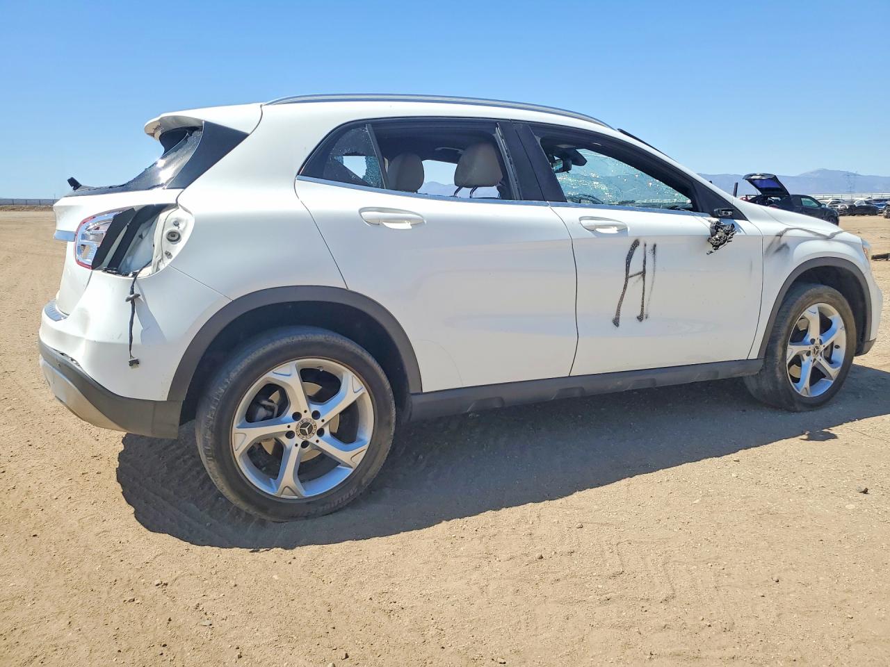 2018 MERCEDES-BENZ GLA GLA250