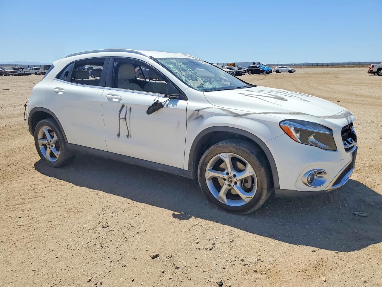 2018 MERCEDES-BENZ GLA GLA250
