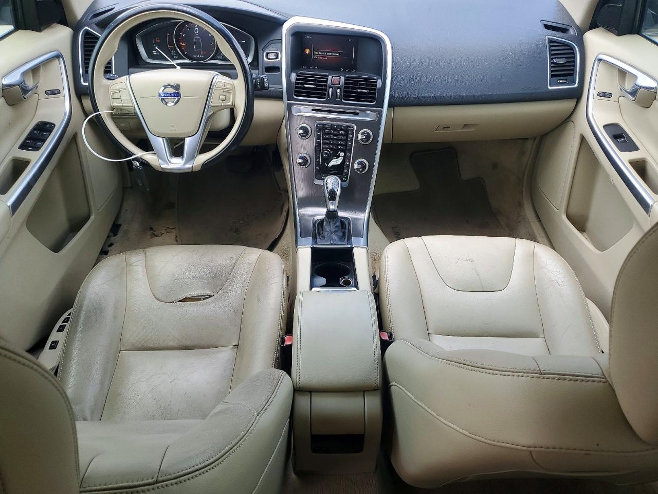 2015 VOLVO XC60 Premier (non R design)