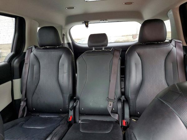 2024 KIA CARNIVAL