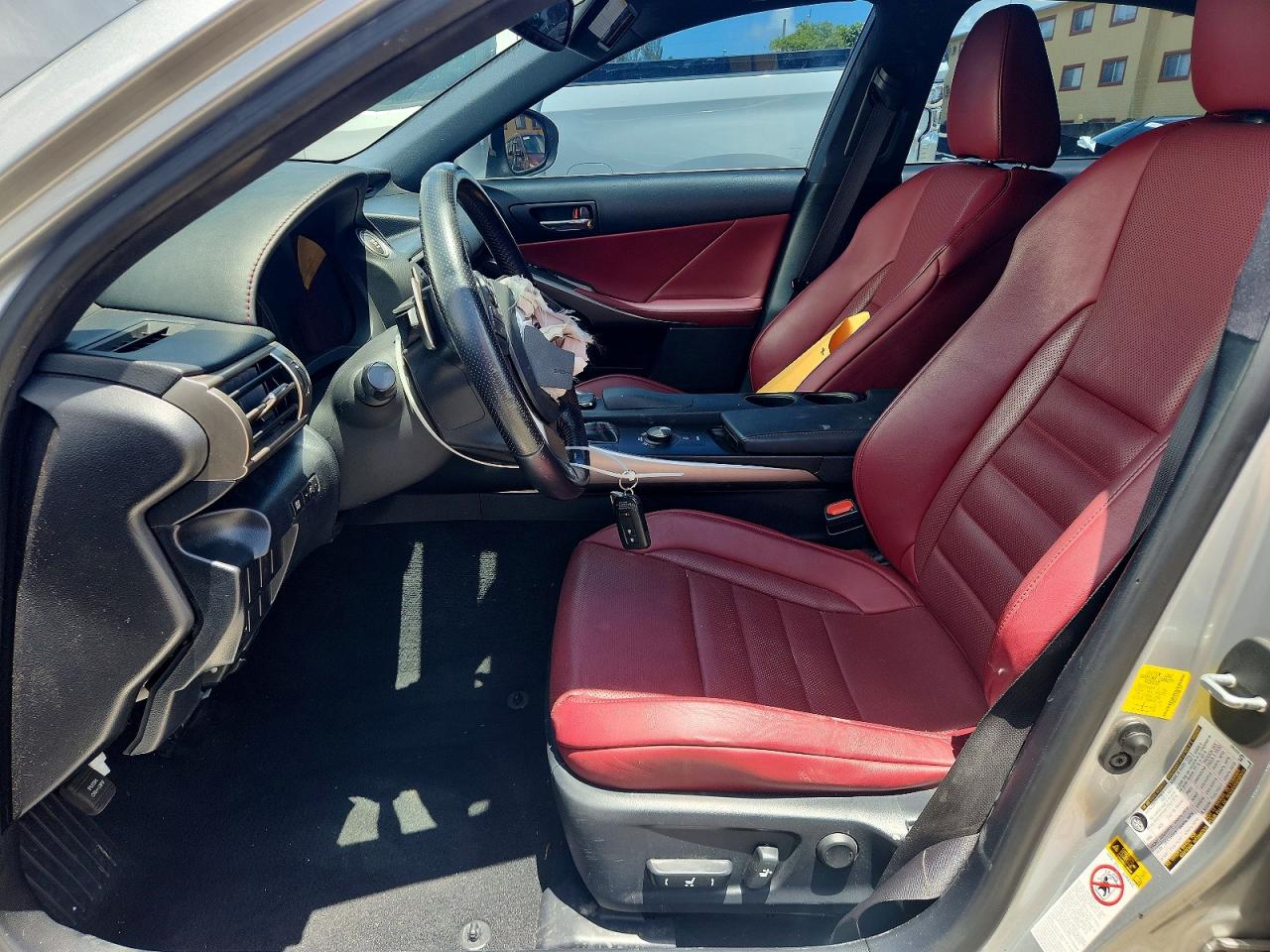2016 LEXUS IS 200t