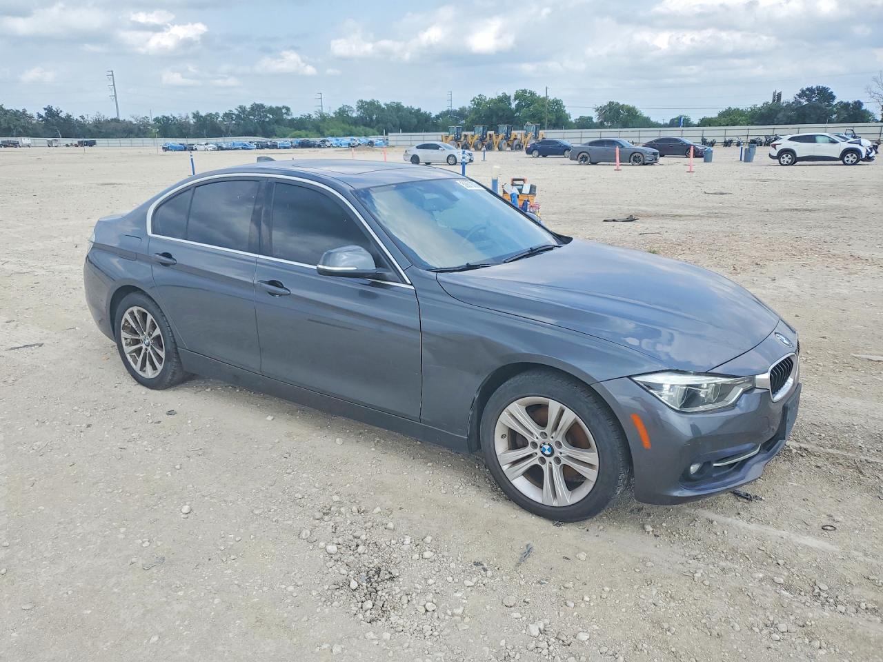 2017 BMW 330