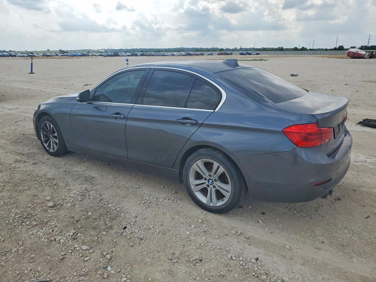 2017 BMW 330