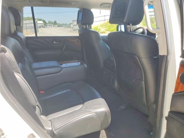2017 INFINITI QX80