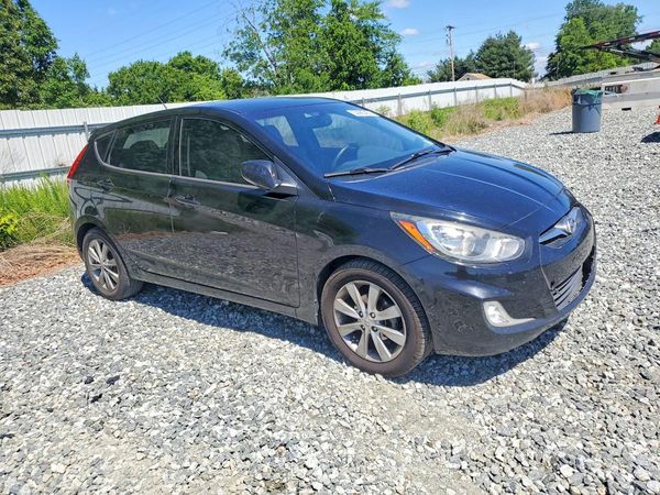 2013 HYUNDAI ACCENT GLS Premium/ SE