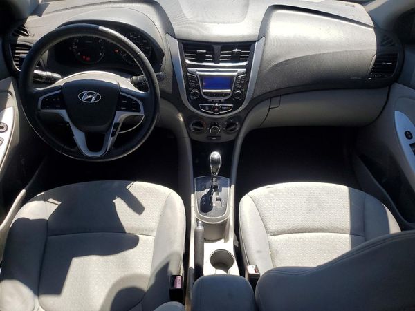 2013 HYUNDAI ACCENT GLS Premium/ SE
