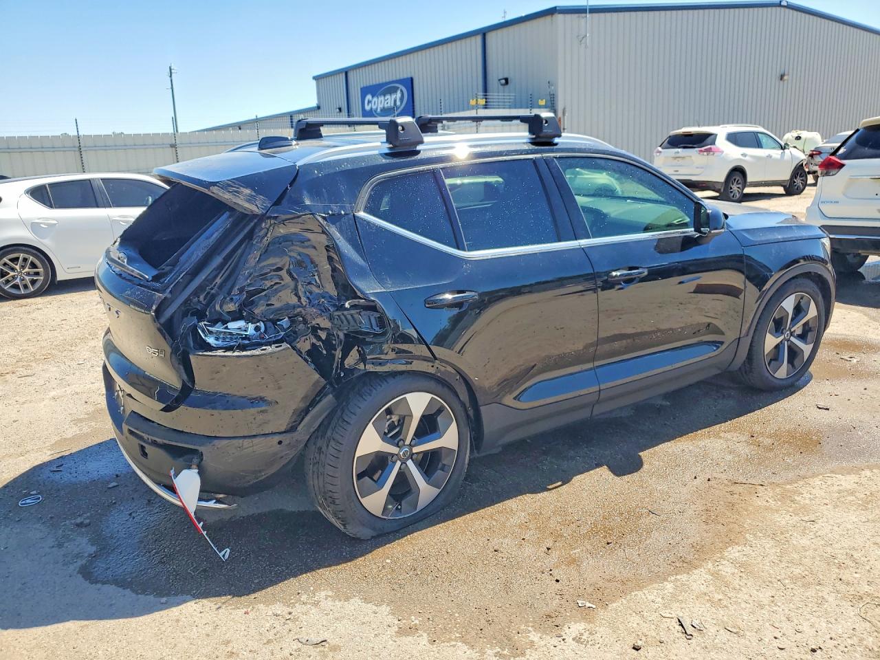 2025 VOLVO XC40 Plus Bright