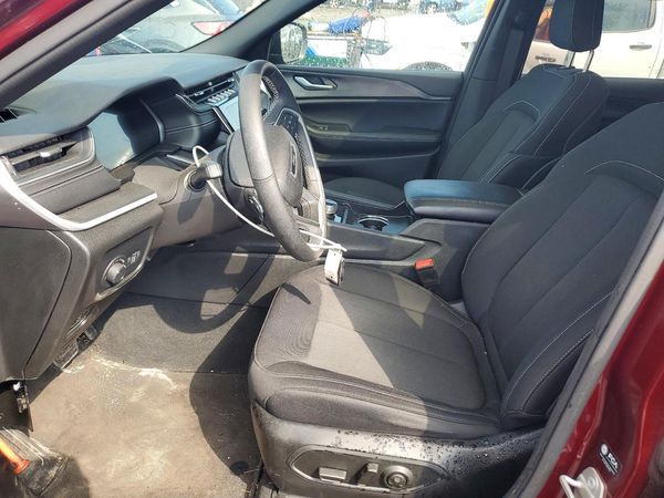 2024 JEEP GRAND CHEROKEE LAREDO 4X4