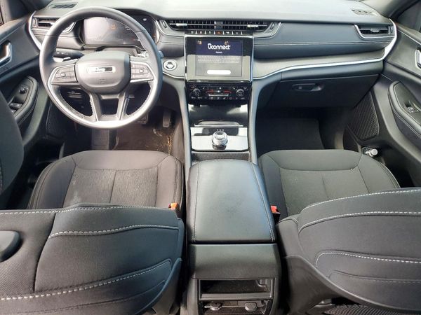 2024 JEEP GRAND CHEROKEE LAREDO 4X4