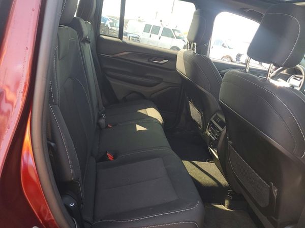 2024 JEEP GRAND CHEROKEE LAREDO 4X4
