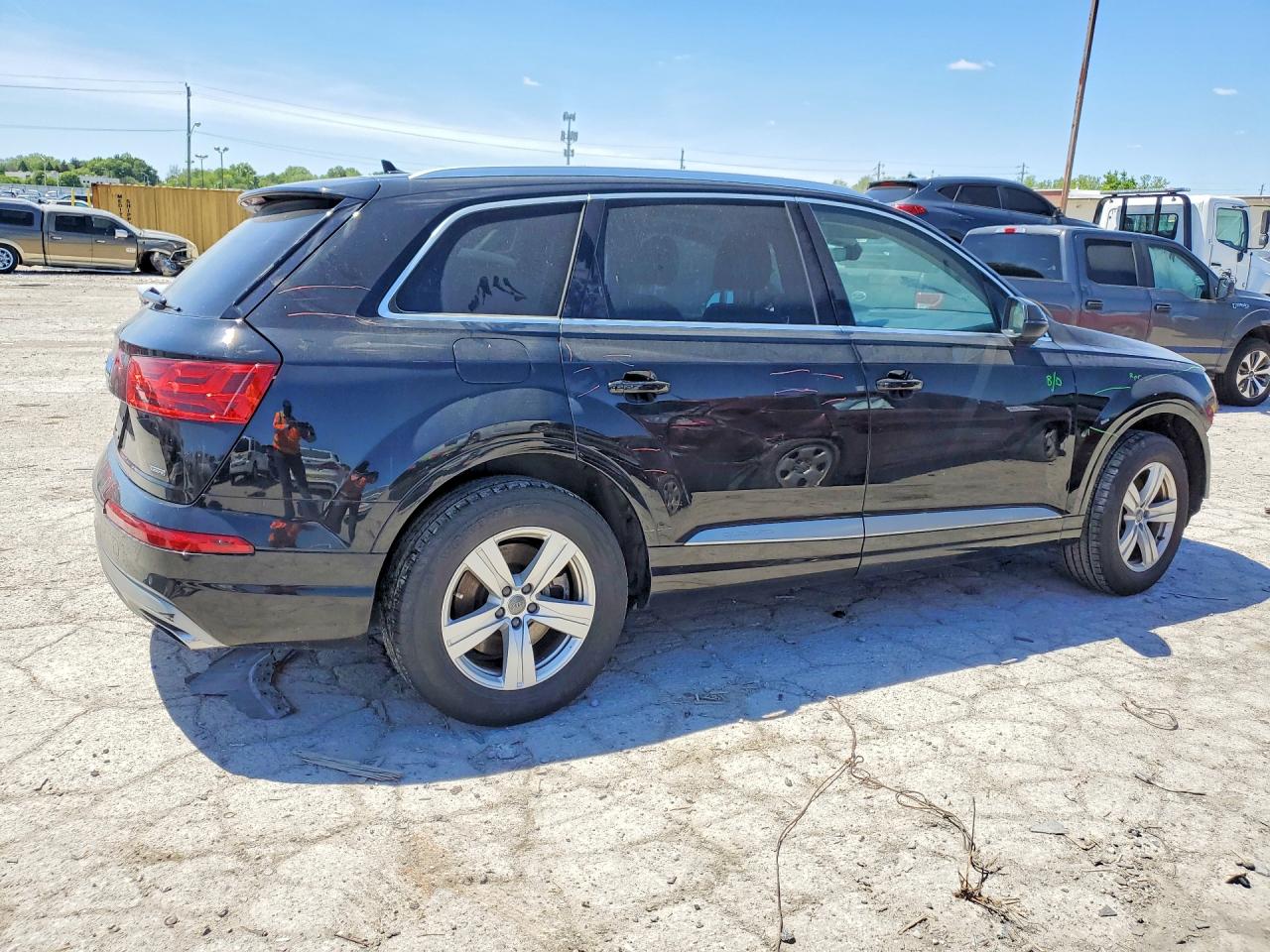 2018 AUDI Q7 quattro Premium Plus