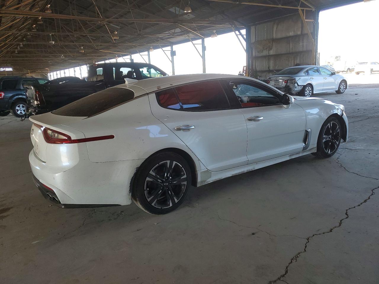 2019 KIA STINGER Base