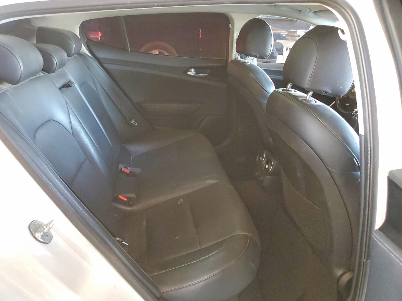 2019 KIA STINGER Base