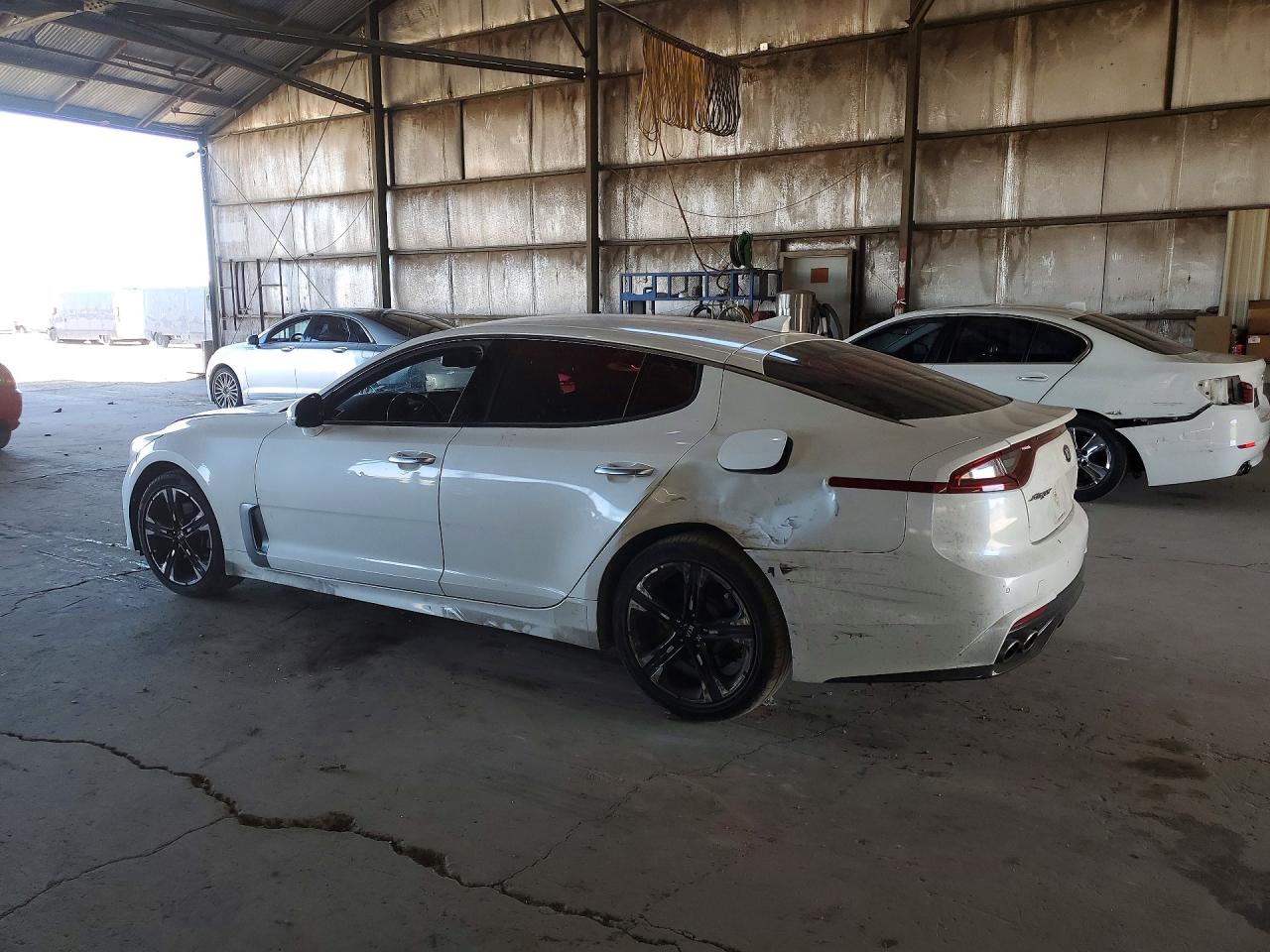 2019 KIA STINGER Base