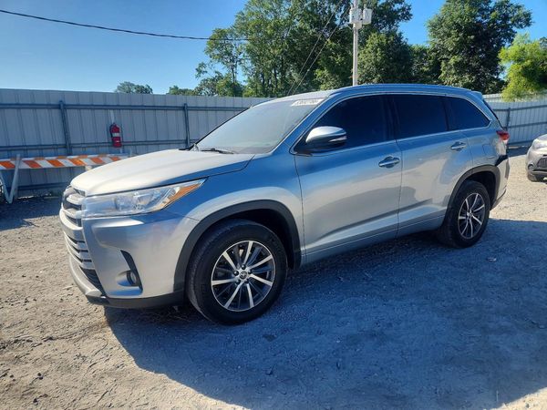 2018 TOYOTA HIGHLANDER SE/XLE