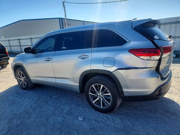 2018 TOYOTA HIGHLANDER SE/XLE