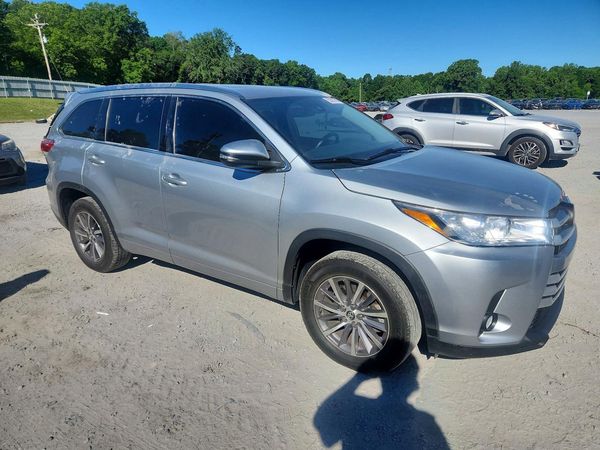 2018 TOYOTA HIGHLANDER SE/XLE