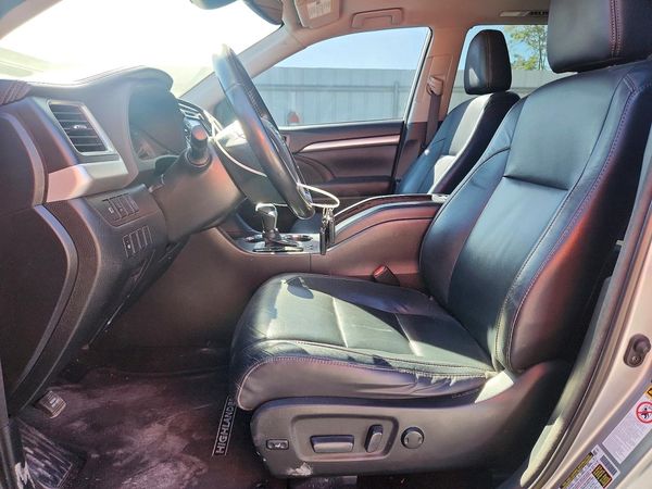 2018 TOYOTA HIGHLANDER SE/XLE