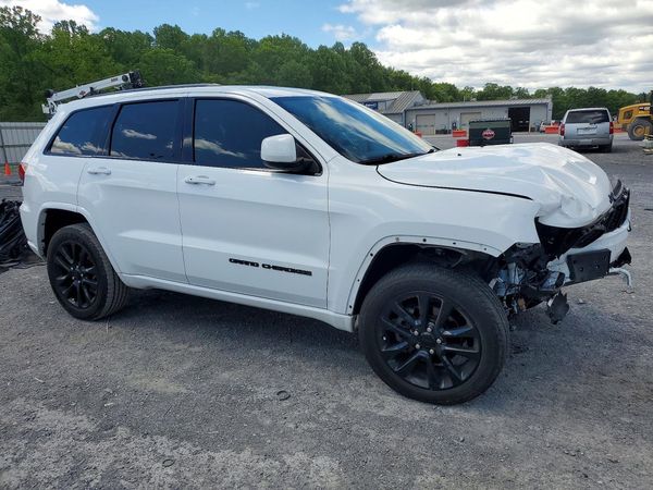 2019 JEEP GRAND CHEROKEE LAREDO 4X4