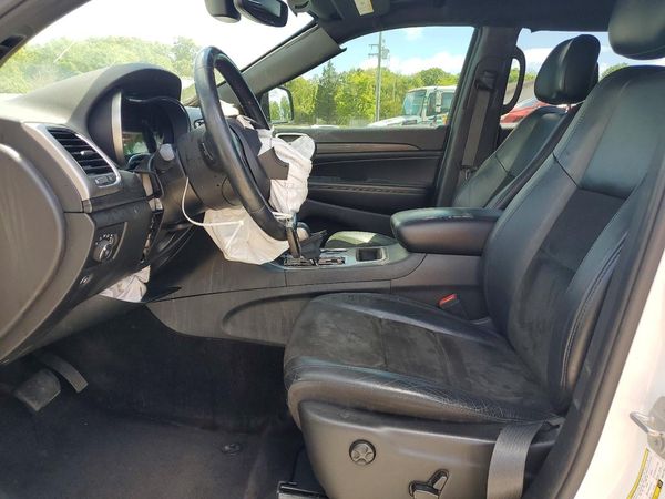 2019 JEEP GRAND CHEROKEE LAREDO 4X4